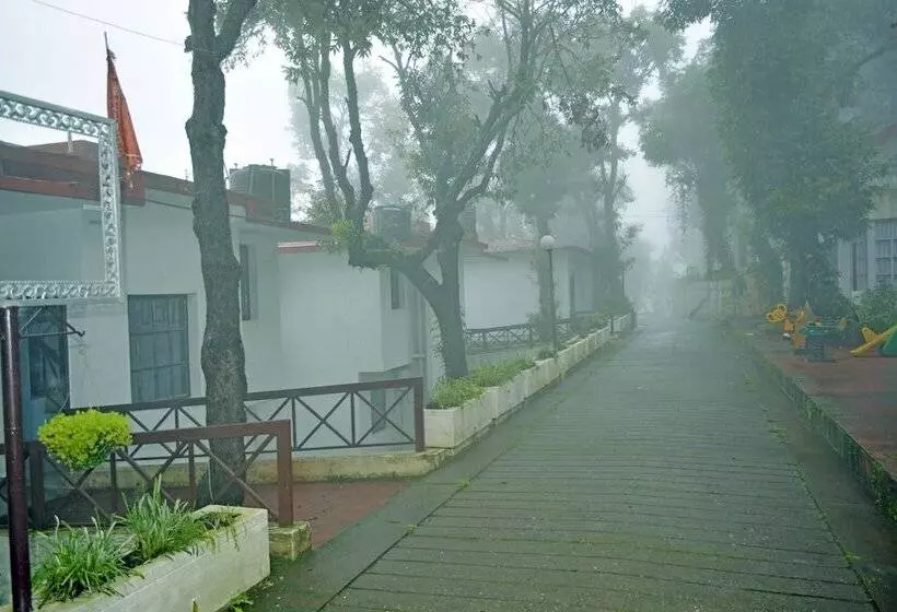 ホテル Surbee Resorts