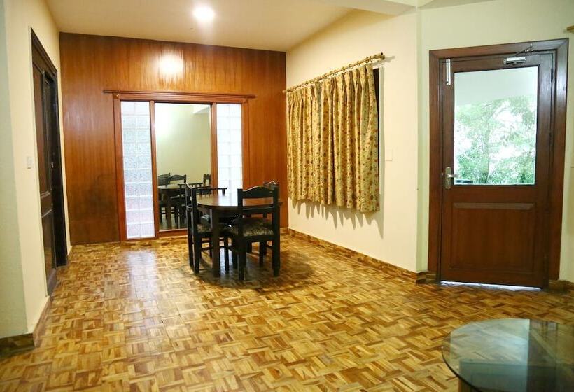 ホテル Surbee Resorts