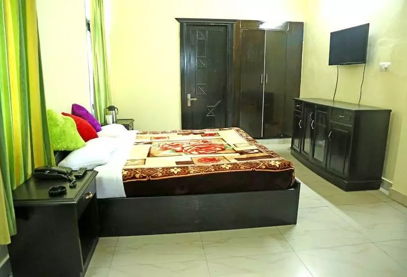 ホテル Surbee Resorts