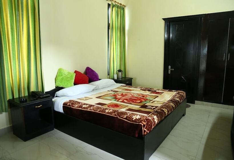 ホテル Surbee Resorts