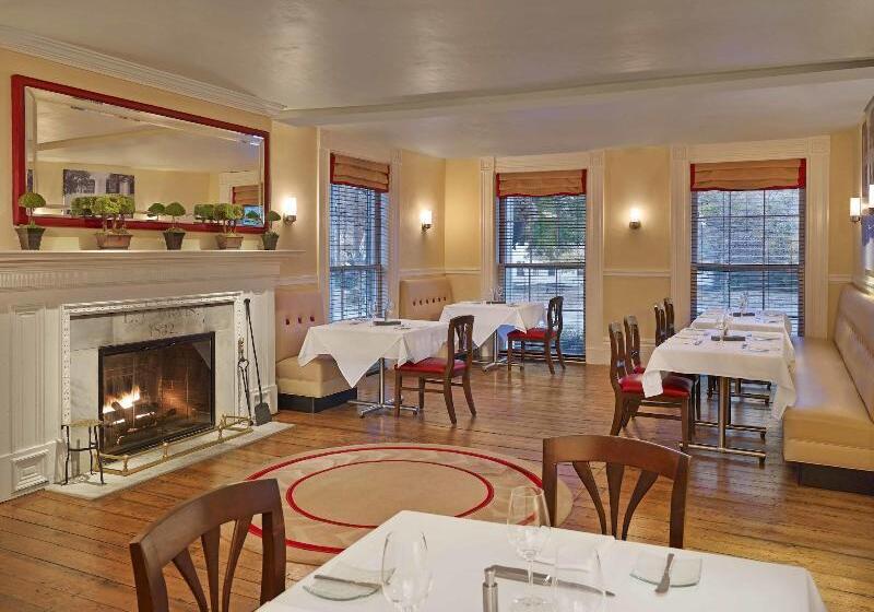 ホテル The Equinox Golf Resort & Spa