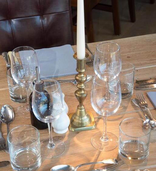 בית מלון כפרי The Swan Inn