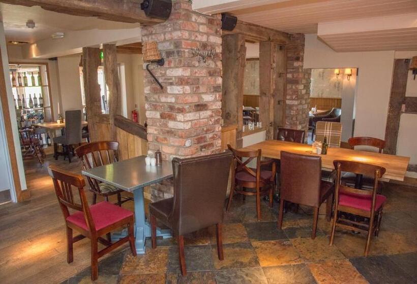 בית מלון כפרי The Swan Inn