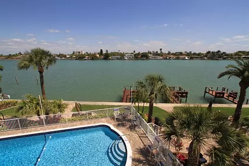 ホテル Westwinds Waterfront Resort