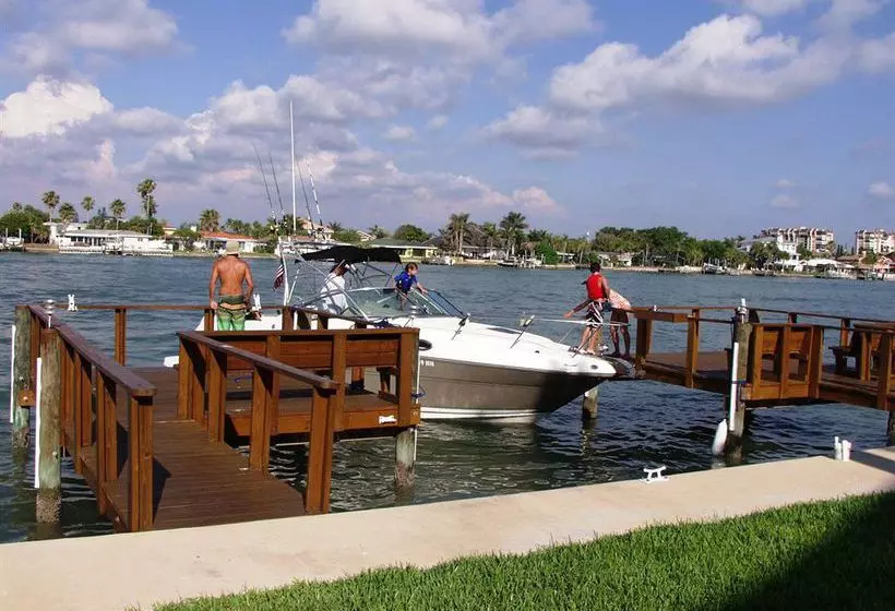 ホテル Westwinds Waterfront Resort