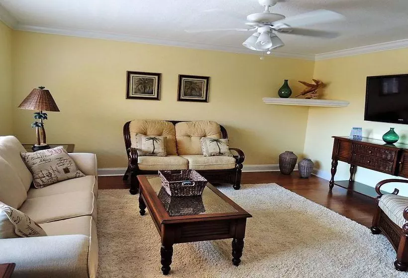 ホテル Westwinds Waterfront Resort