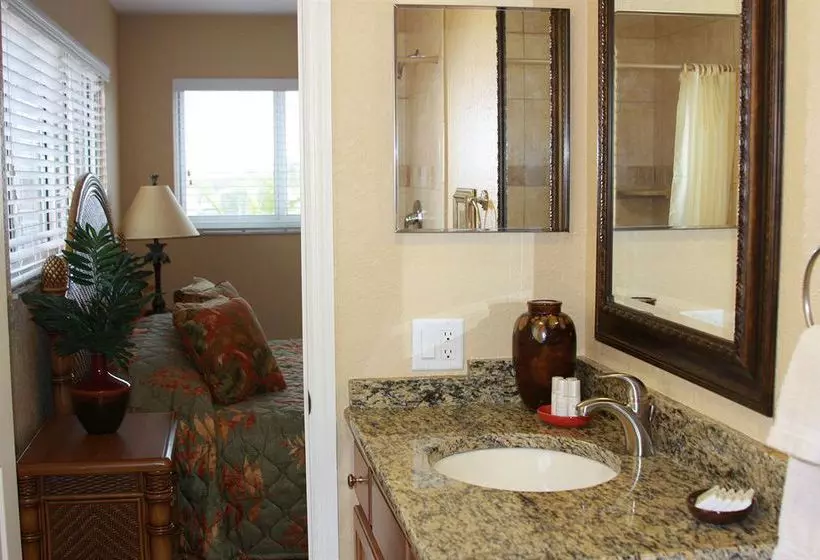 ホテル Westwinds Waterfront Resort