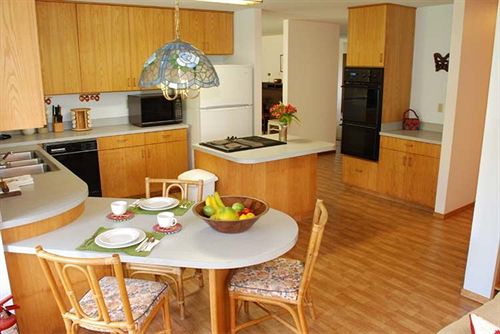 膳宿费 Halana Lodge