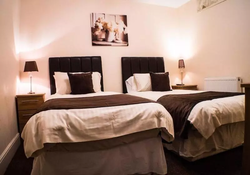 بنسيون Mereside