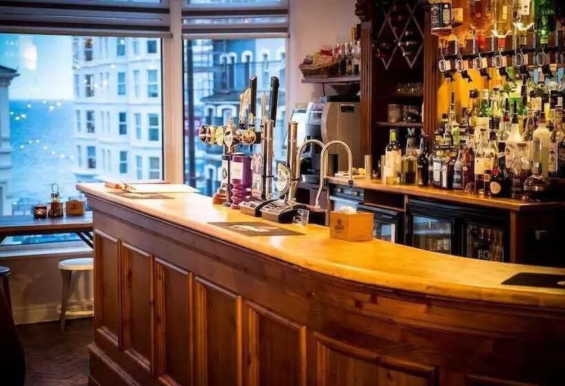 بنسيون Mereside