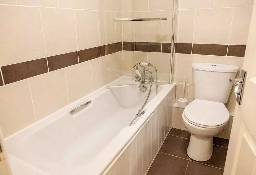 بنسيون Mereside