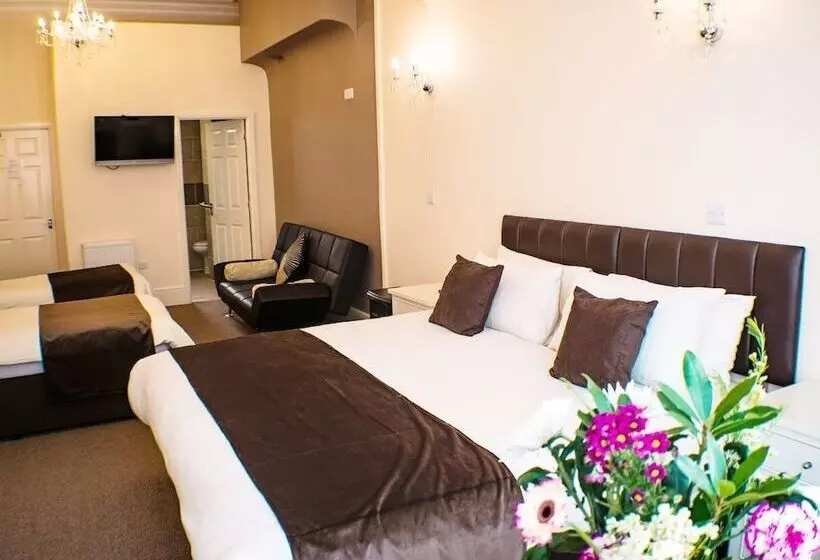 بنسيون Mereside