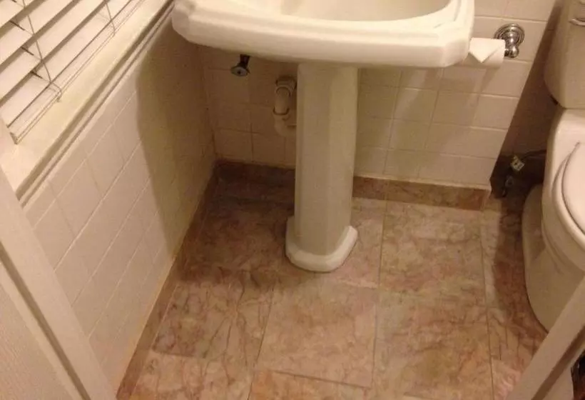 بنسيون Moffett House Inn