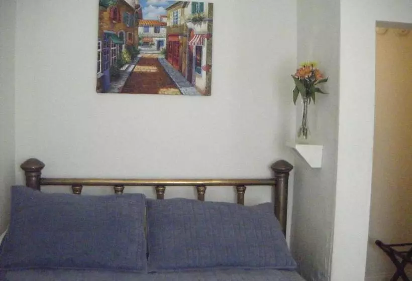 بنسيون Moffett House Inn