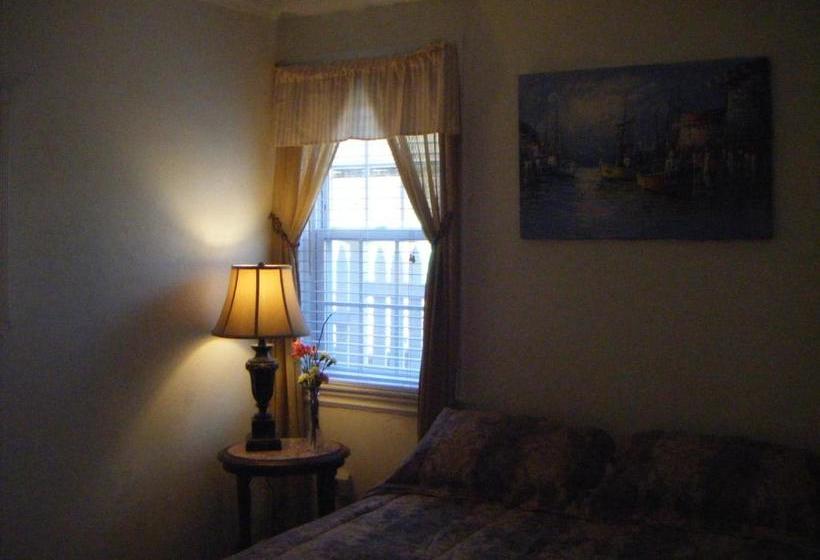 پانسیون Moffett House Inn