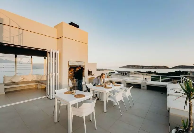پانسیون The Robberg Beach Lodge   Lion Roars Hotels & Lodges