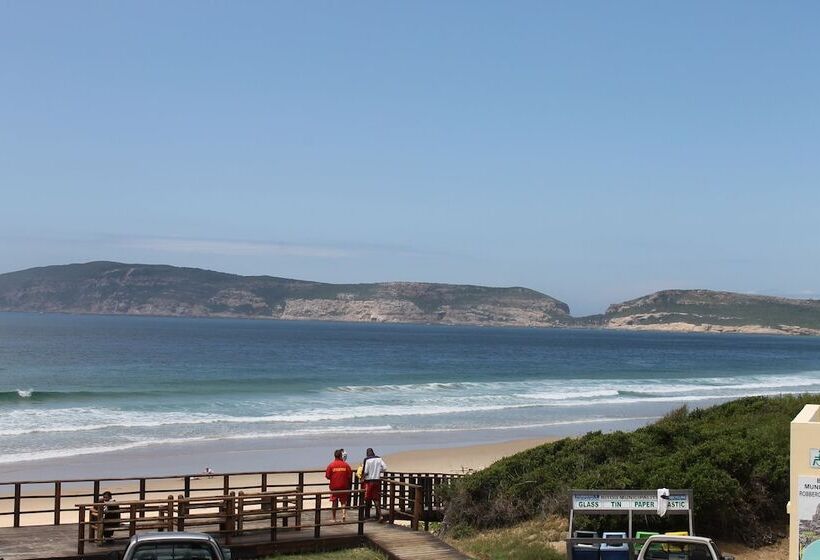 פנסיון The Robberg Beach Lodge   Lion Roars Hotels & Lodges