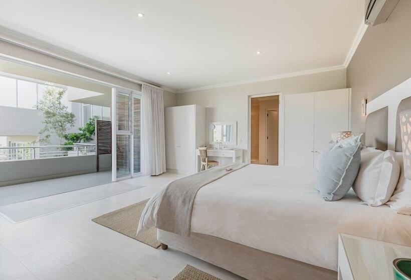 פנסיון The Robberg Beach Lodge   Lion Roars Hotels & Lodges