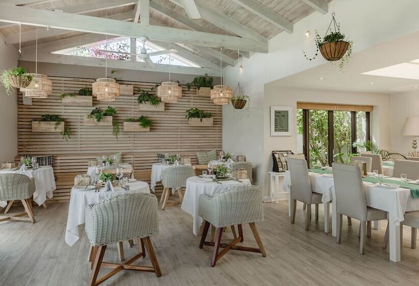 פנסיון The Robberg Beach Lodge   Lion Roars Hotels & Lodges