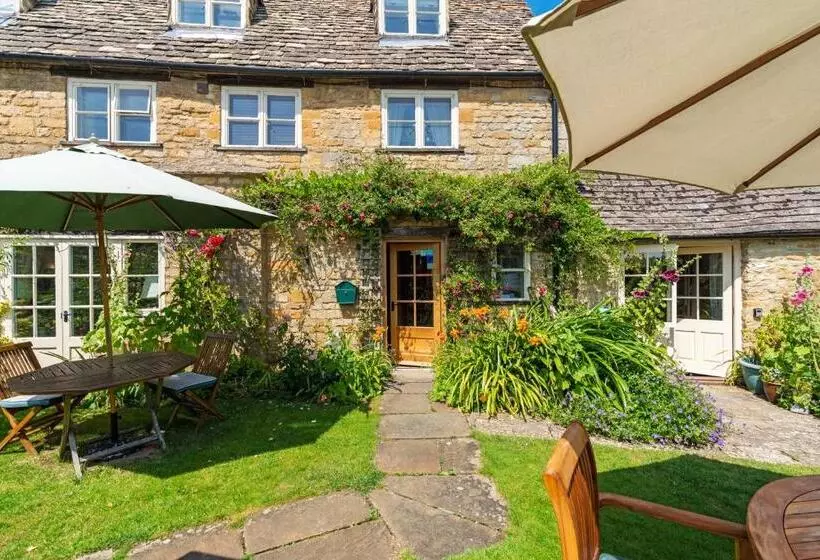 Pensió Guiting Guest House