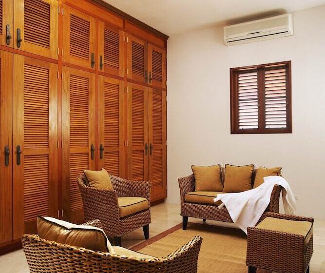 Sheriva Luxury Villas And Suites