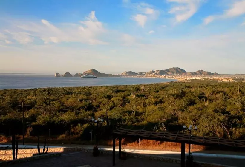 Sunrock Hotel and Suites