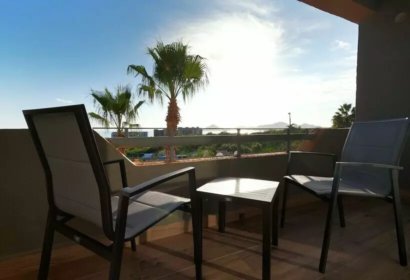 Sunrock Hotel and Suites