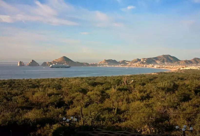 Sunrock Hotel and Suites