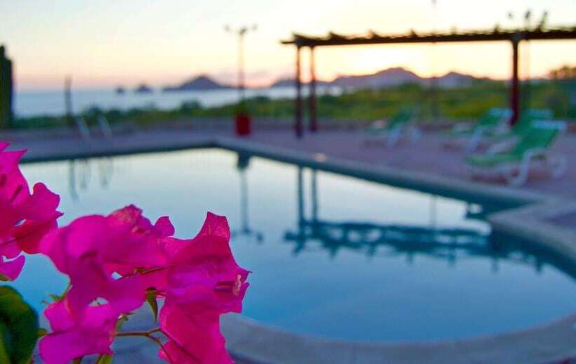 Sunrock Hotel and Suites