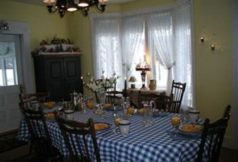 The Rendezvous Bed & Breakfast