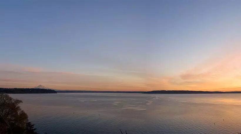 Three Tree Point Bed And Breakfast