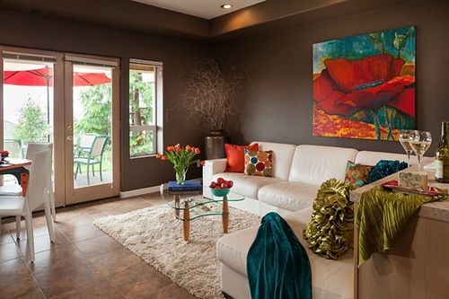 Three Tree Point Bed And Breakfast