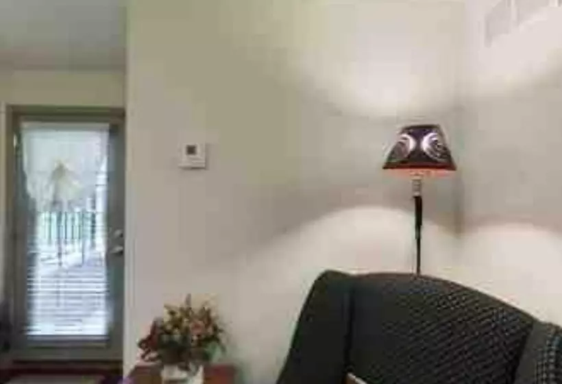 Wayside Inn Bed And Breakfast