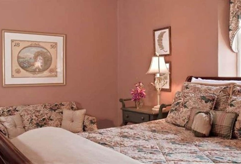 Wayside Inn Bed And Breakfast
