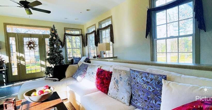 Wayside Inn Bed And Breakfast