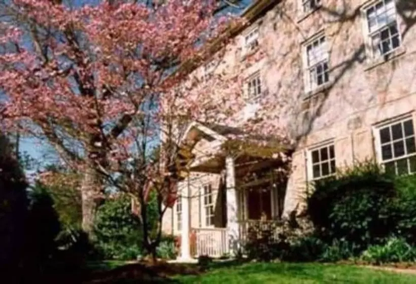 Wayside Inn Bed And Breakfast