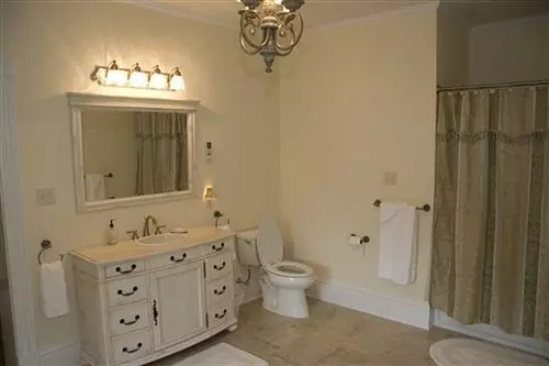 White Hall Manor Bed & Breakfast