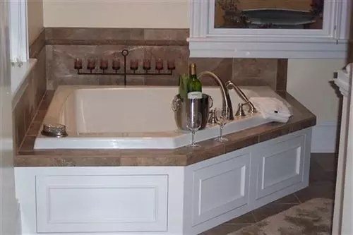 White Hall Manor Bed & Breakfast