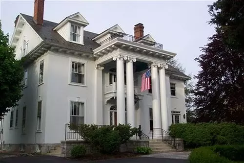 White Hall Manor Bed & Breakfast