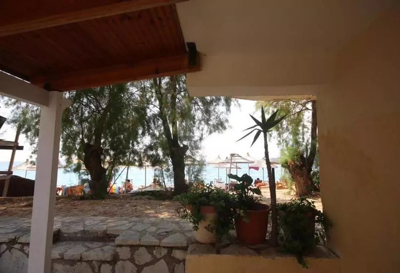 هاستل Potami Beach Mondi Goro