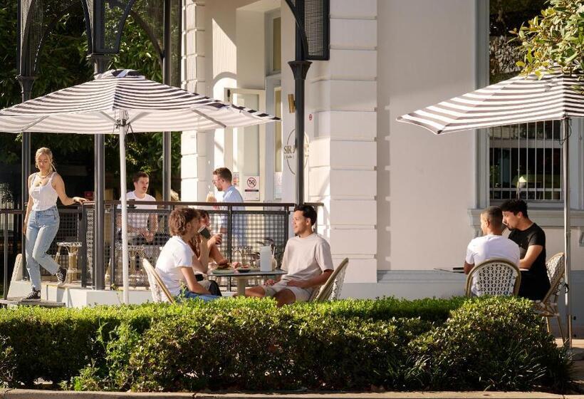 旅馆 The Pacific House