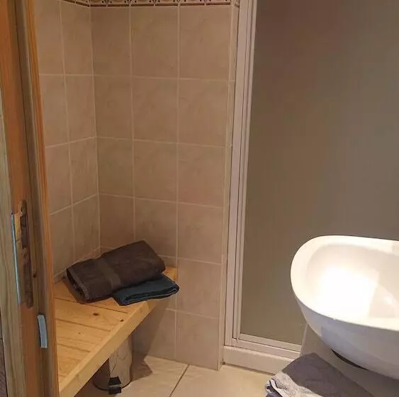 Aamiaismajoitus (B&B) Val D Azur B C