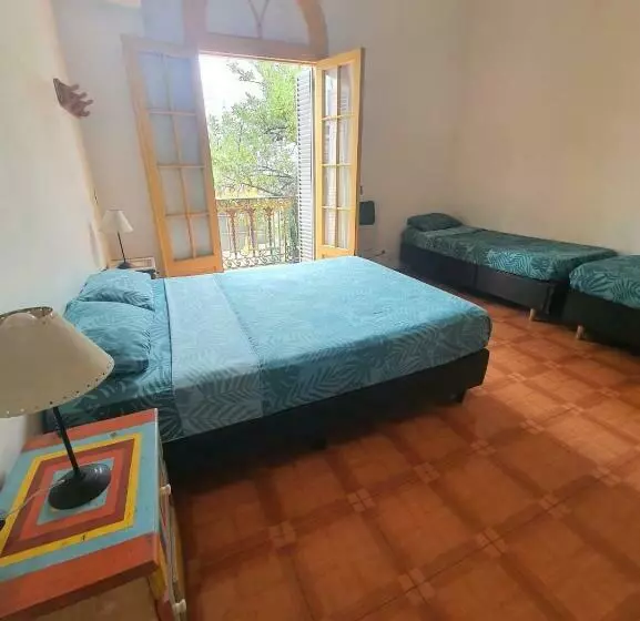Hostel Morada Roots