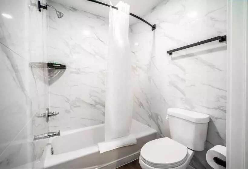 Hotelli Aspire Inn Studios & Spas