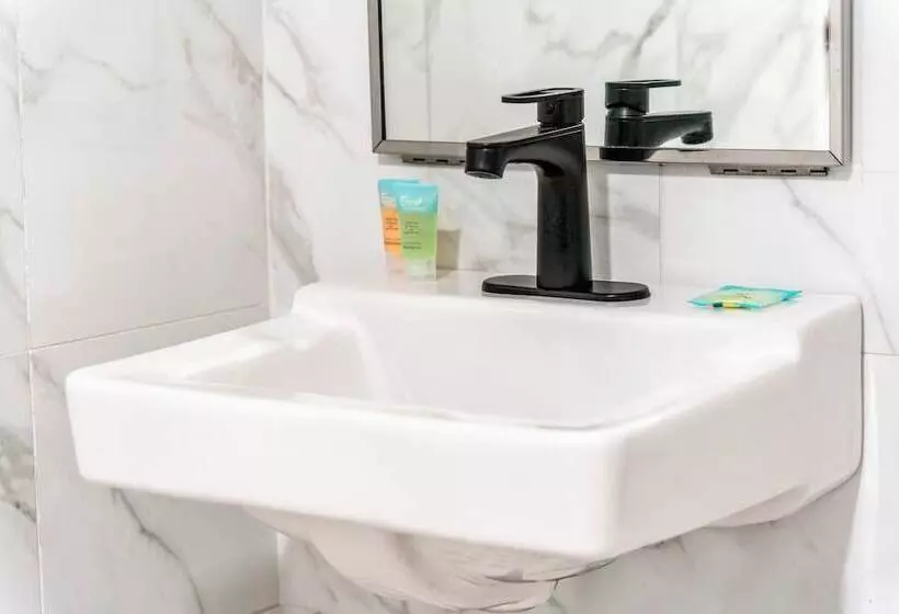 Hotelli Aspire Inn Studios & Spas