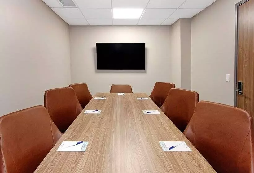 Hotelli Candlewood Suites Detroit Sterling Heights, An Ihg