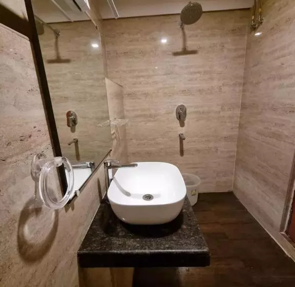 Hotelli Hk Grand Inn