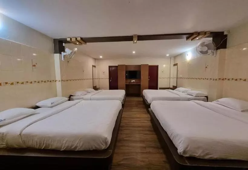 Hotelli Hk Grand Inn