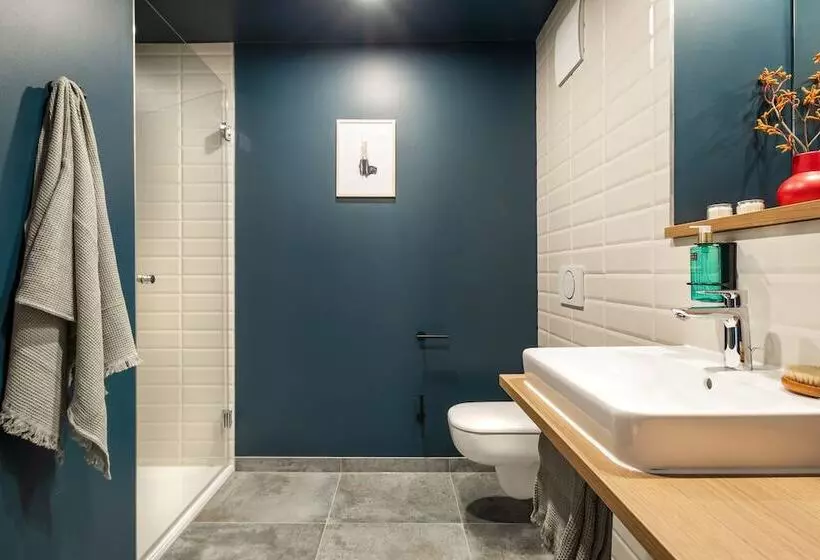 Hotelli Ipartment Berlin Airport