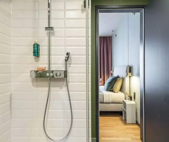 Hotelli Ipartment Berlin Airport